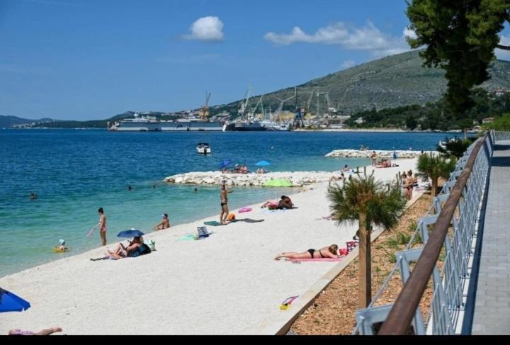 Apartman Mikola With Sea View Apartment Trogir Luaran gambar